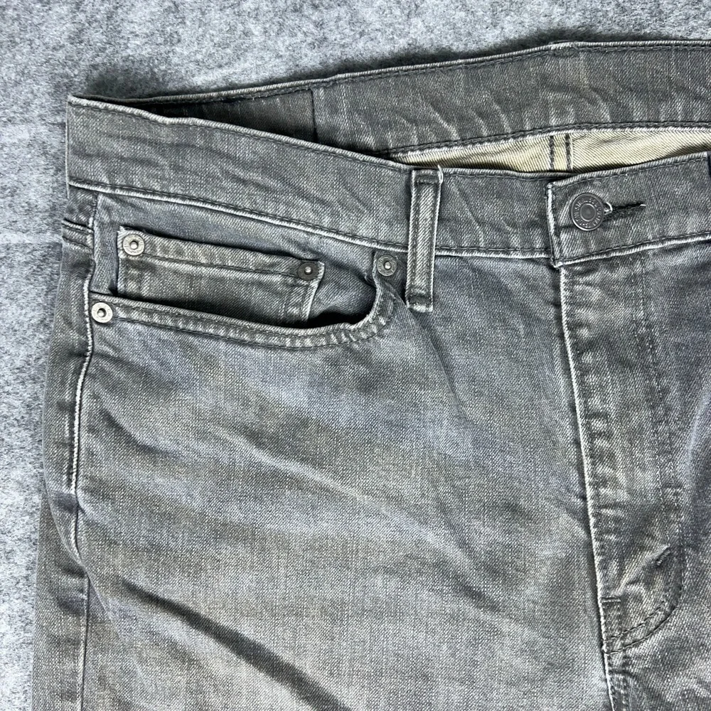 Levis item pre